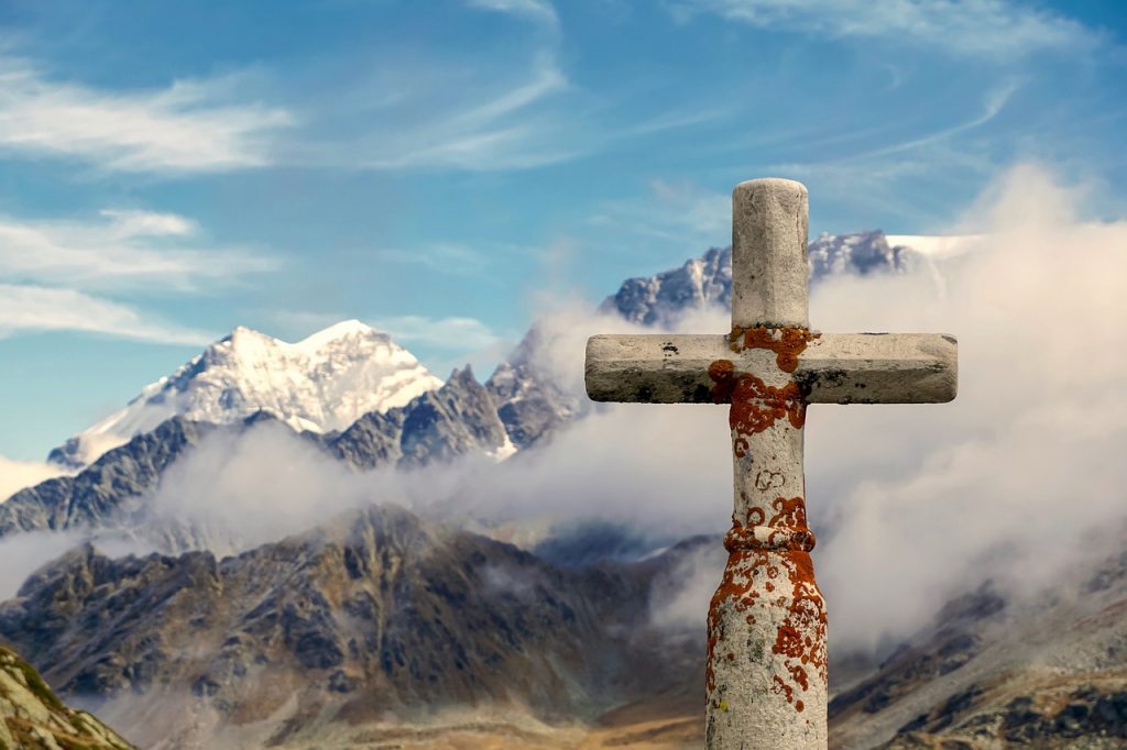 krzyż w górach