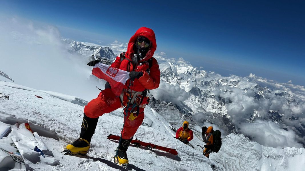 Magdalena-Madej-na-szczycie-Mount-Everest