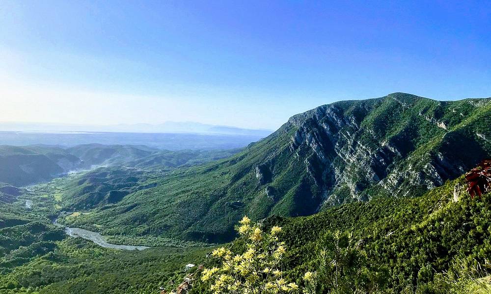 góry w Albanii.jpg